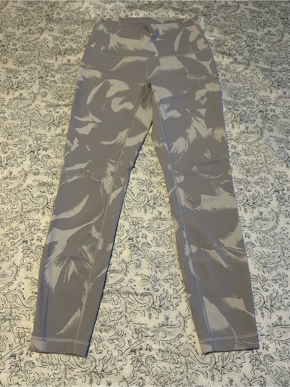 Lululemon Wunder Under HR Tight 25" Full-On Luxtreme Flower Pop White Silver (4)